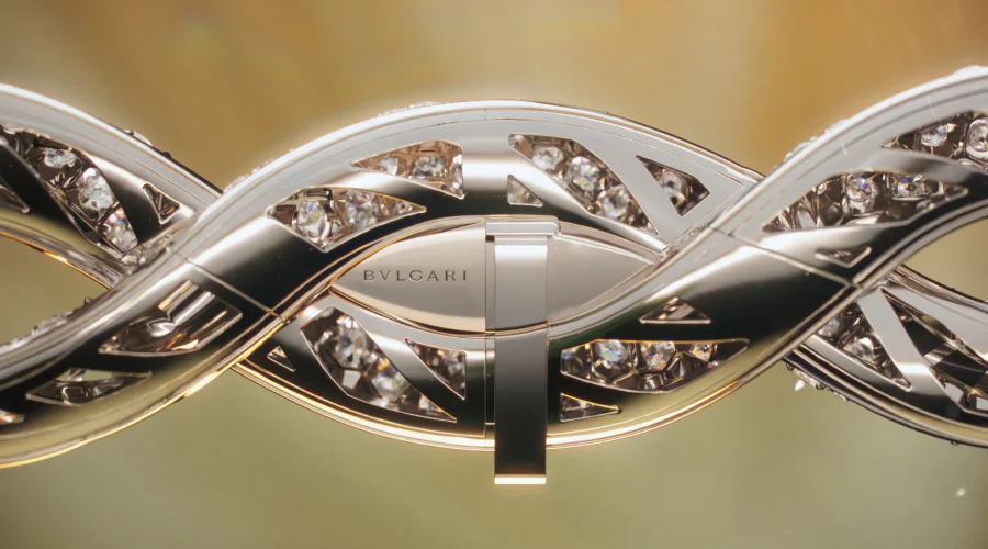 Bvlgari’s Serpenti Infinito necklace