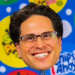 a headshot of Geoffrey Wright