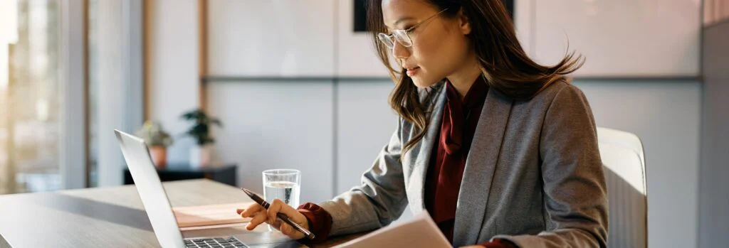 businesswoman using a laptop